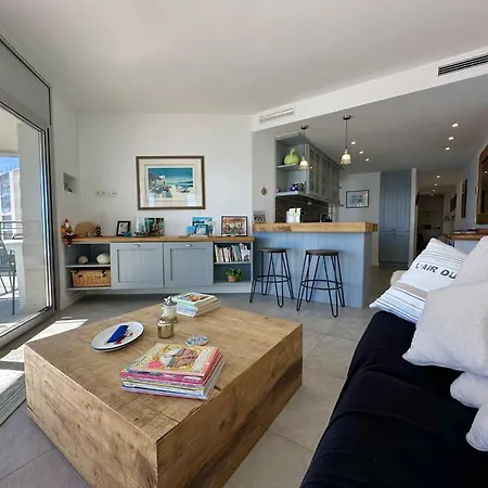 Apartment Blue Fanals En